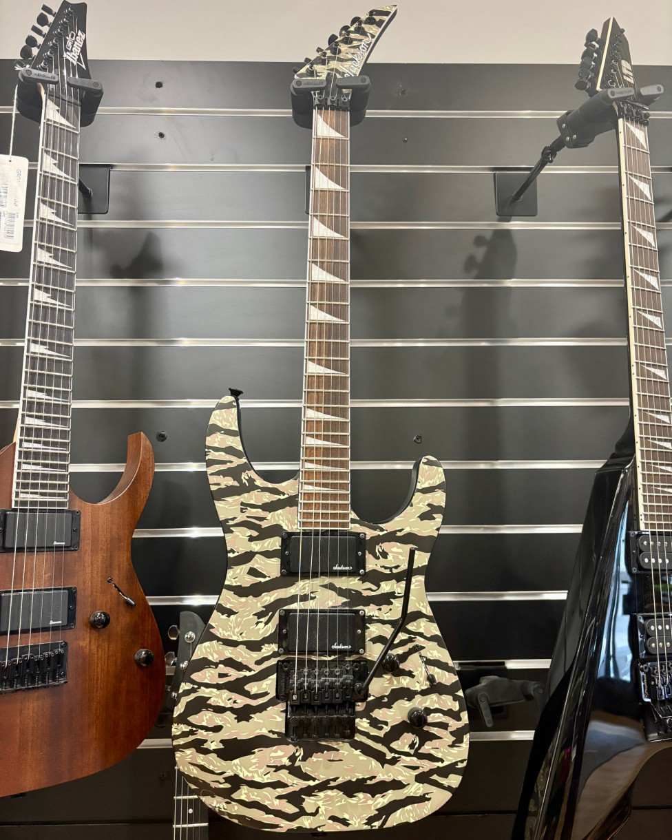 Käytetty Jackson soloist Camo sähkökitara