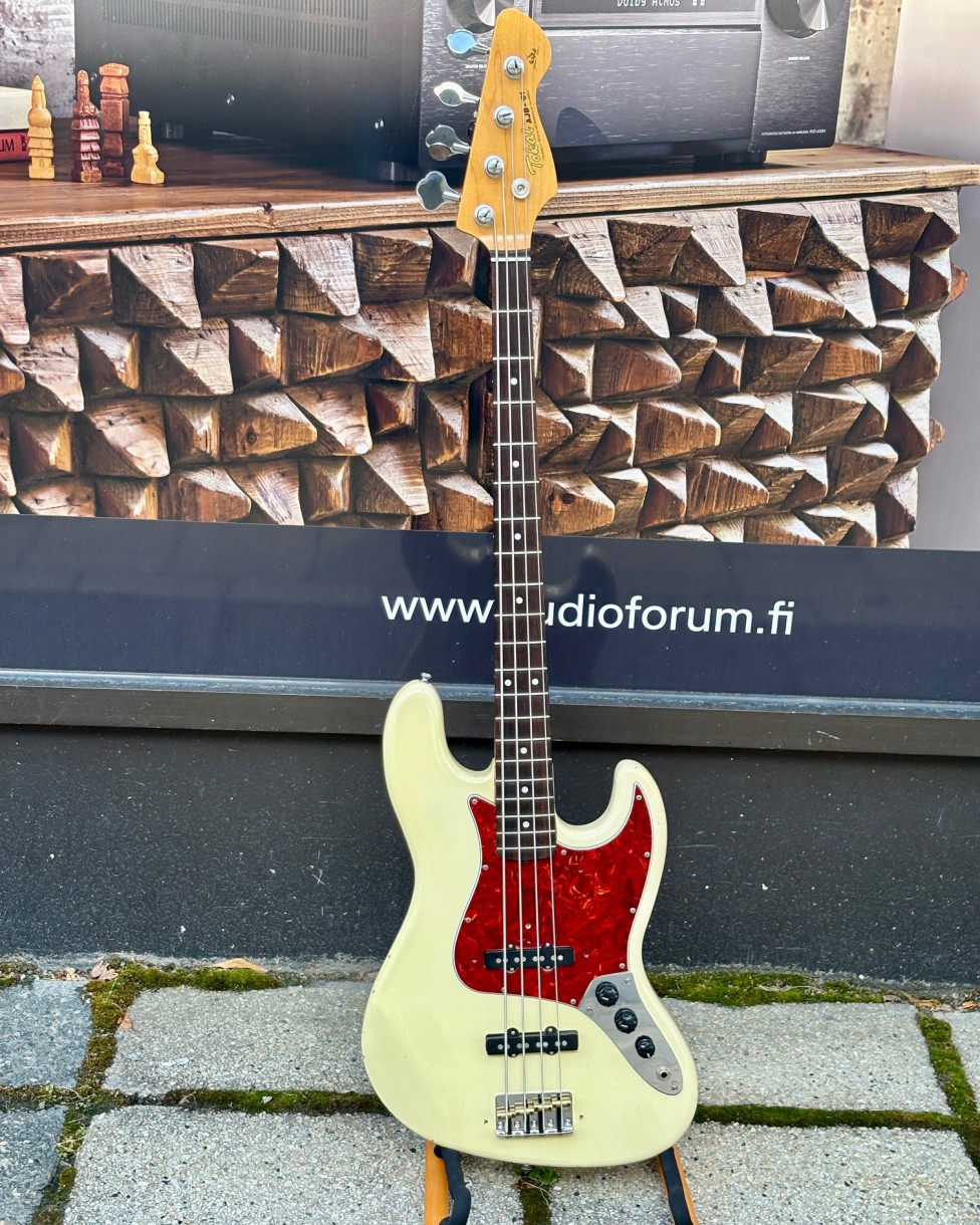 Käytetty Tokai AJP-61 sähköbasso