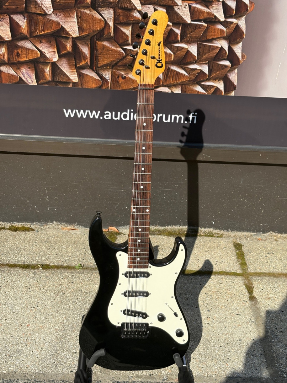 Käytetty Charvel sähkökitara