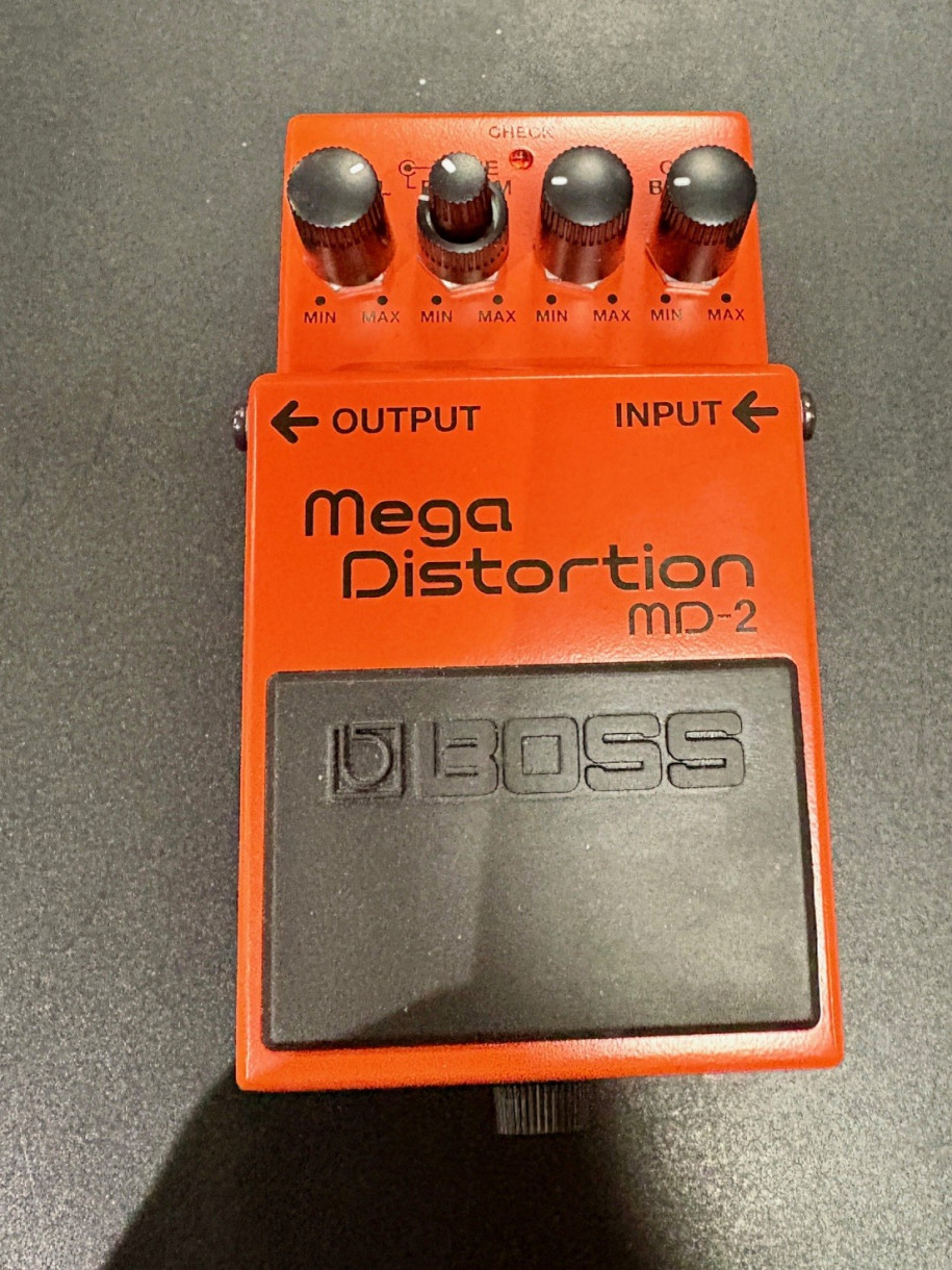 Käytetty Boss MD-2 efektipedali 