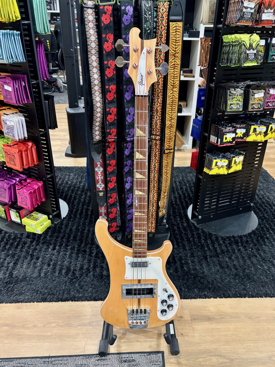 Käytetty Grego sähköbasso 