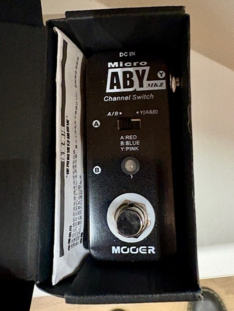 Käytetty Mooer ABY MKII