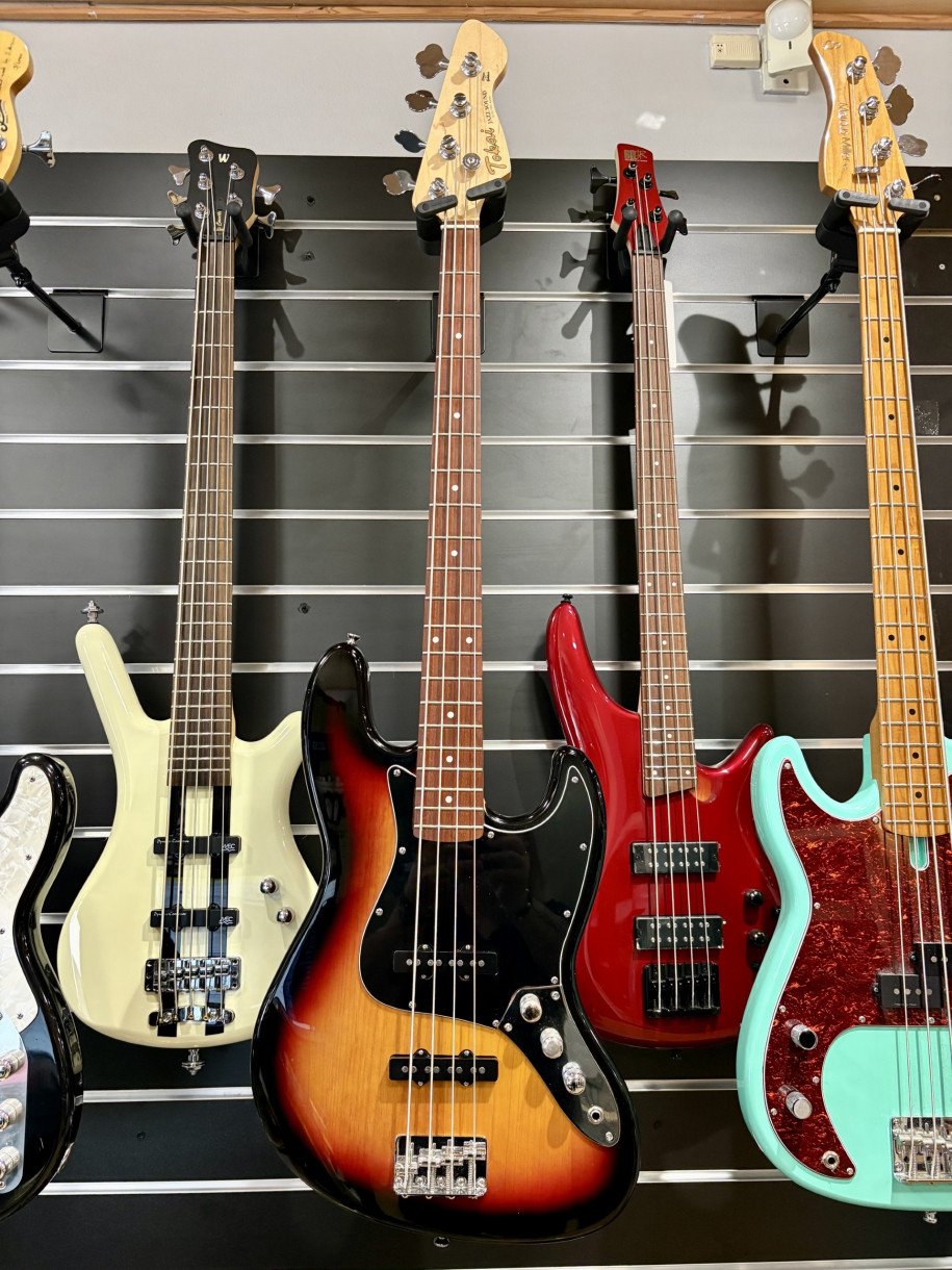 Käytetty Tokai Jazz bass AJB-58