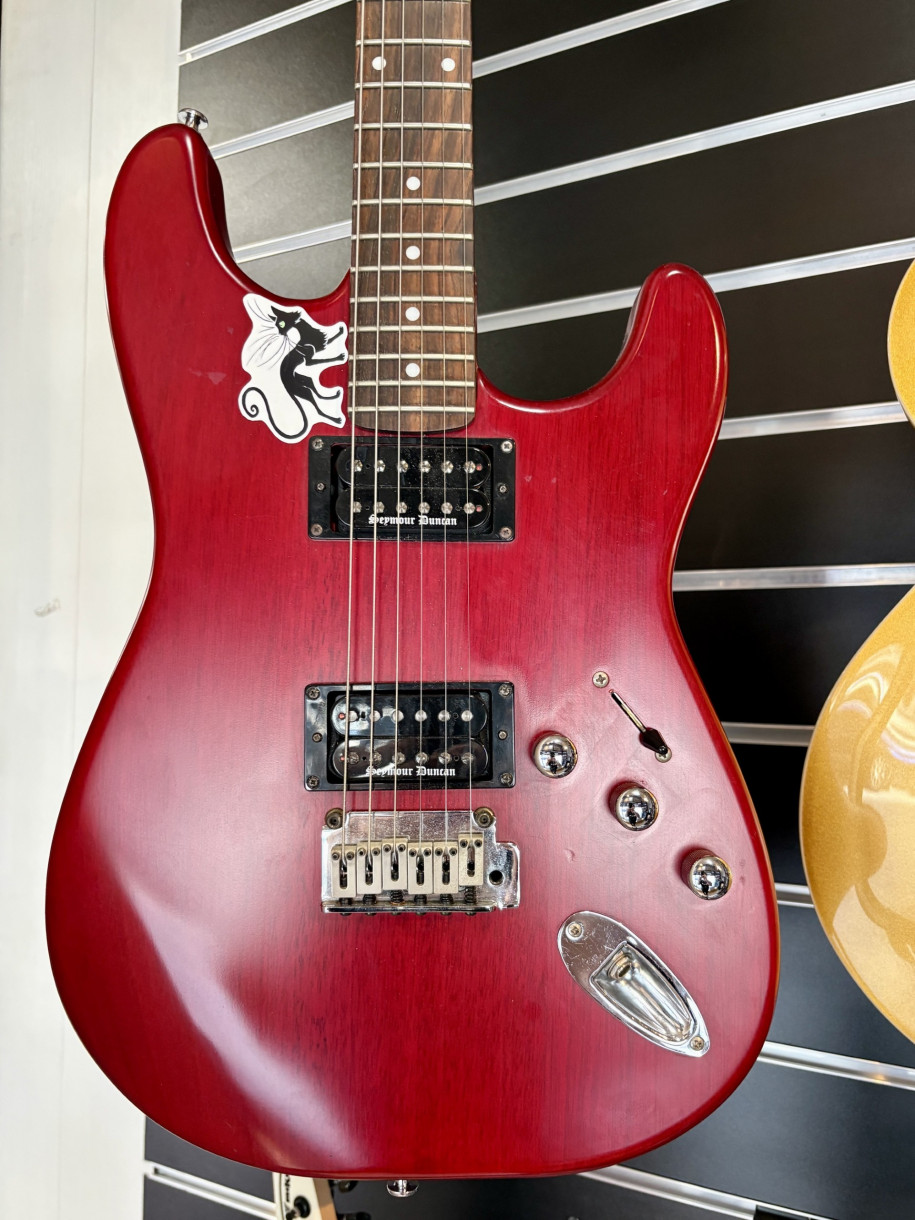 Käytetty Squier Stratocaster sähkökitara