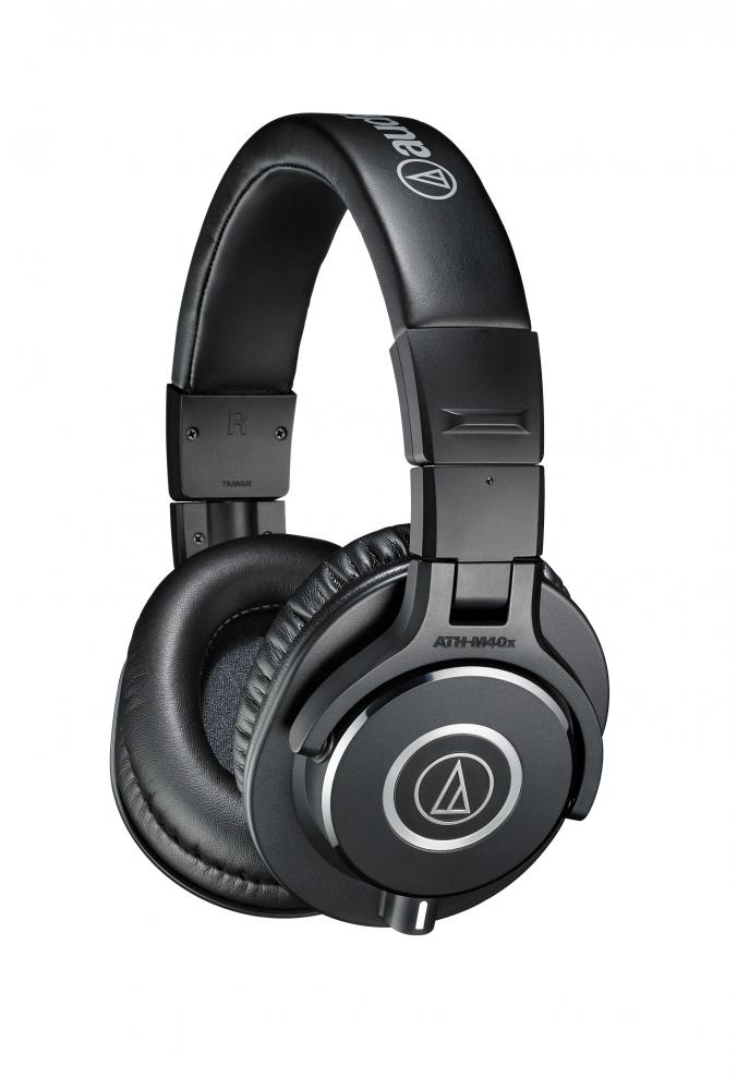 Audio-Technica ATH-M40X suljetut studiokuulokkeet Audio-Technica ATH-M40X suljetut studiokuulokkeet