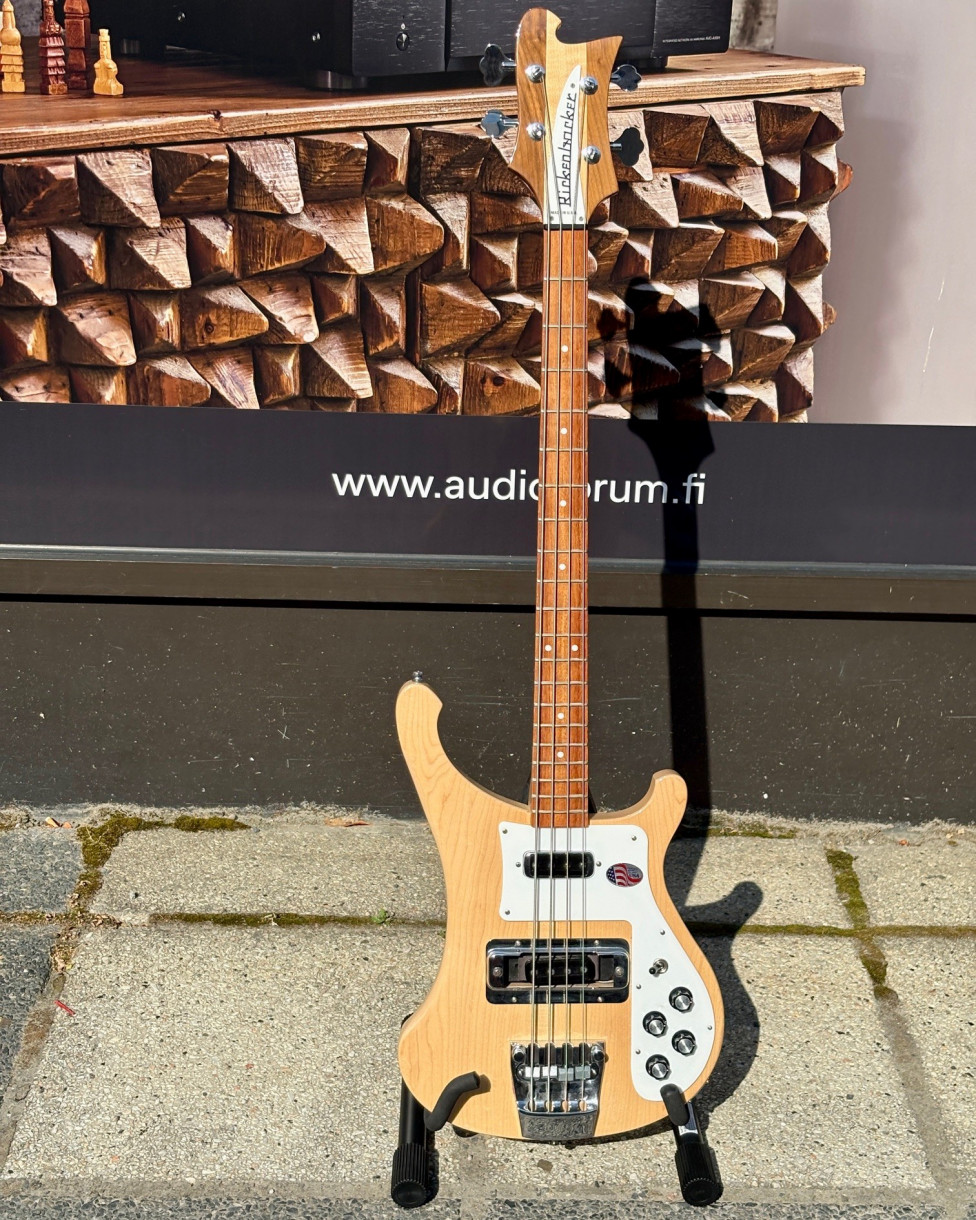 Käytetty Rickenbacker 4003S sähköbasso Käytetty Rickenbacker 4003S sähköbasso