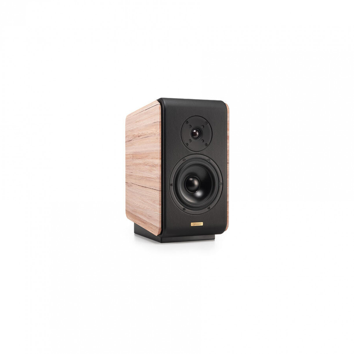 Opera Loudspeakers Prima V2 hylly-/jalustakaiutin, tammi Opera Loudspeakers Prima V2 hylly-/jalustakaiutin, tammi