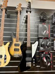 Käytetty Gibson Thunderbird sähköbasso