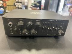 Käytetty Darkglass Microtubes 500 bassonuppi